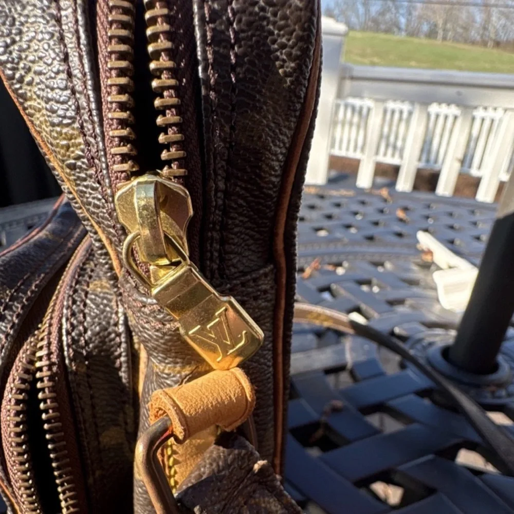 Louis Vuitton Monogram Crossbody Bag in Brown and Tan - Picture 8 of 9